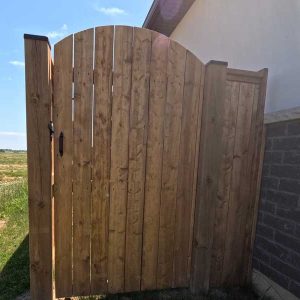 Single Privacy Fence Gate with Black Handle